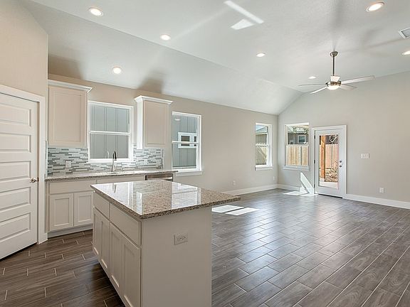 2nd image of 712 Emory Dr