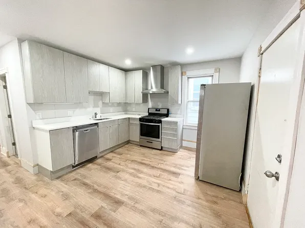 10 Wave Ave #3R, Dorchester, MA 02125