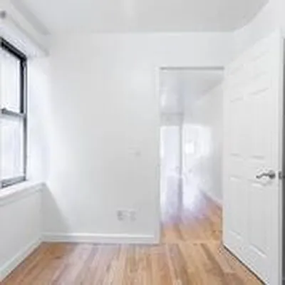 Rented by Bond New York | media 9