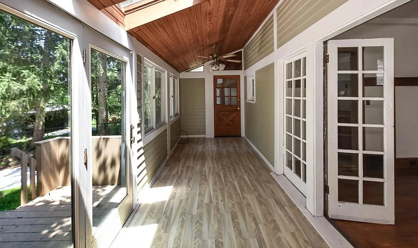 6 bed, 2.5 bath, 1840 sqft, $2,000 — Photo 2