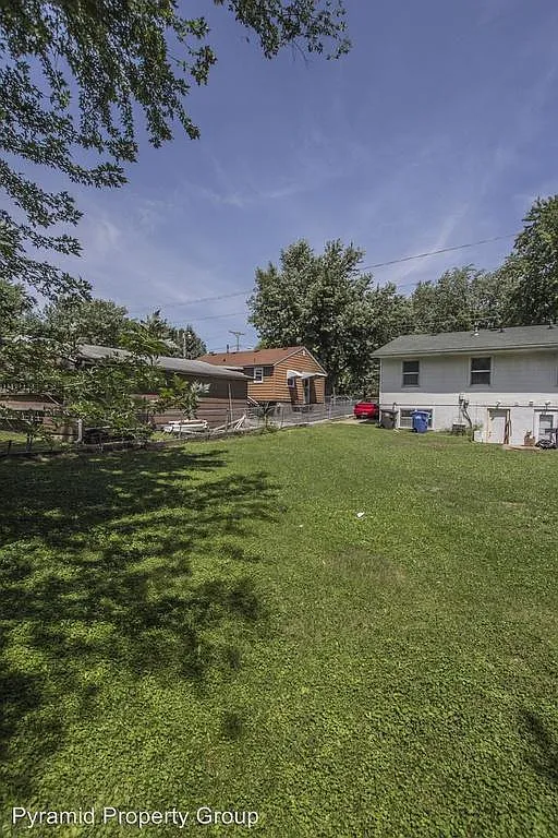Building Photo - 121 E Watrous Ave