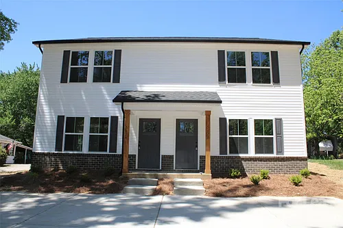 562 W Park Ave Photo 1
