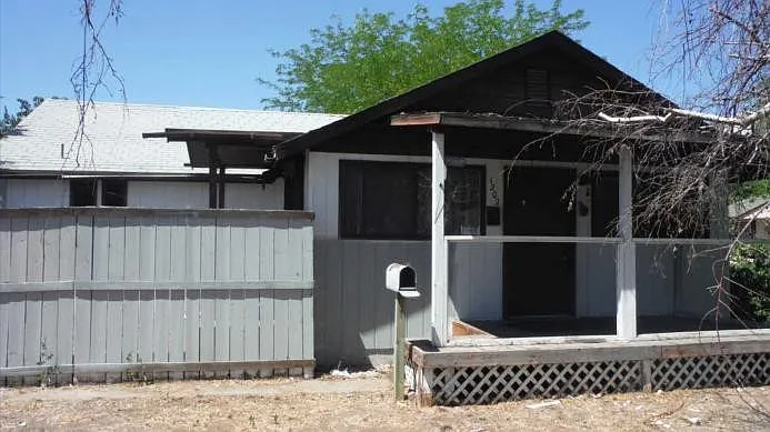 1202 S 9th Ave photo 1
