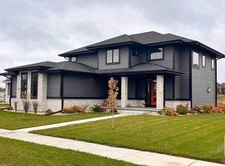 1421 Greenleaf Ct, Sun Prairie, WI 53590