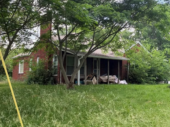 700 S Hickory St, Bunker Hill, IL 62014