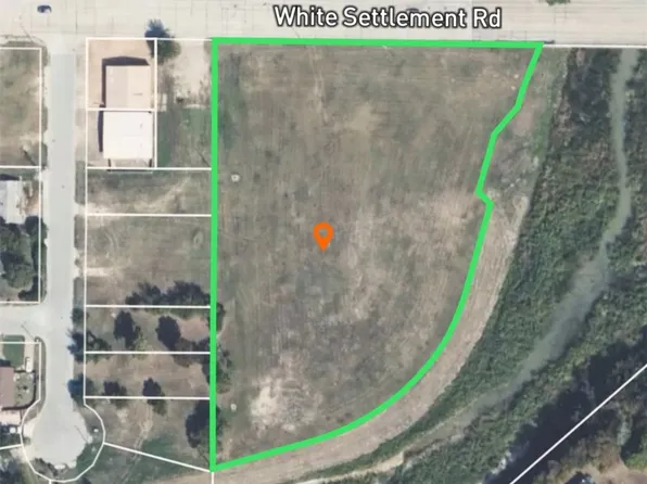 7945 White Settlement Rd, White Settlement, TX 76108