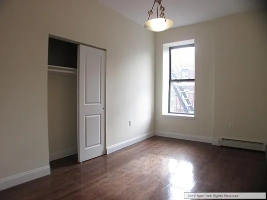 Rented by Bond New York | media 17