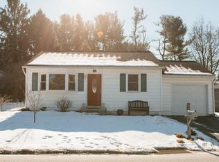 810 Willow Rd, Lancaster, PA 17601