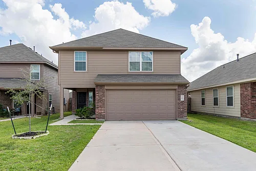 19007 Moynihan Dr Photo 1