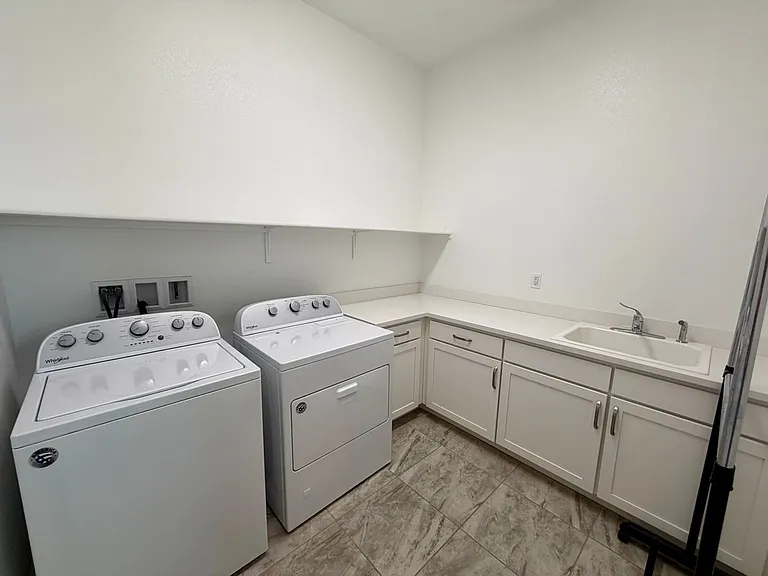 313 Meadow Brush Pl — Photo 17