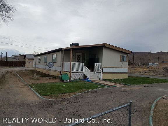 2nd image of 2485 Truckee St