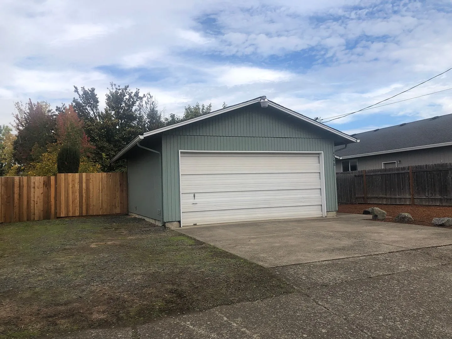3 bedroom, 1 bath house in Springfield! — Photo 2