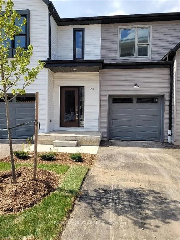 3 bed, $2,850 — Photo 1