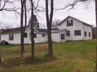 6440 E Hollow Rd, Canandaigua, NY 14424