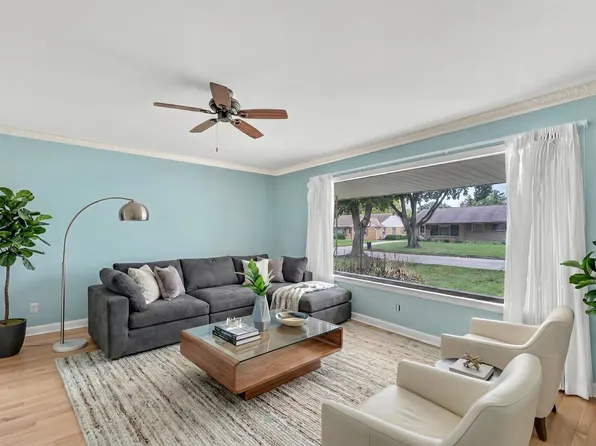 7920 West Manitoba STREET, West Allis, WI 53219