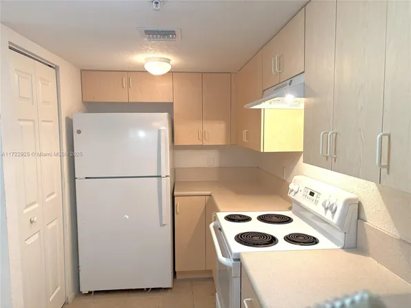 3452 Cypress Trl APT G102, West Palm Beach, FL 33417