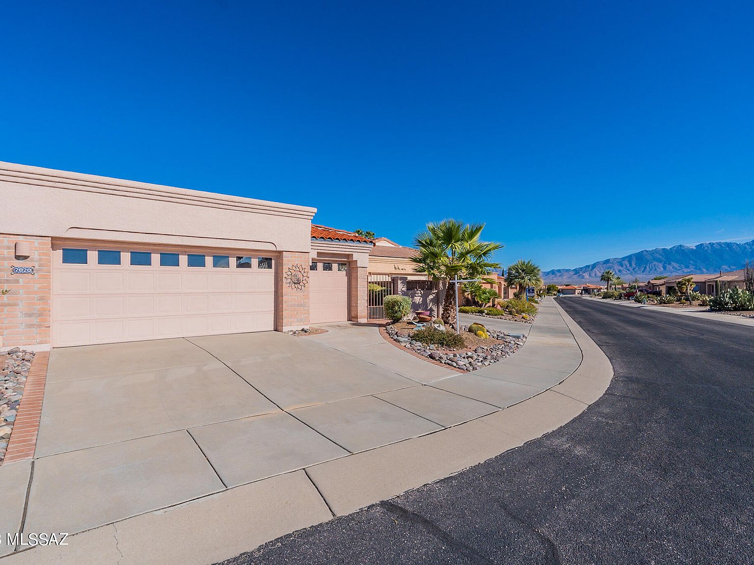 2020 W Calle Estio, Green Valley, AZ 85622 MLS 22326737 Zillow
