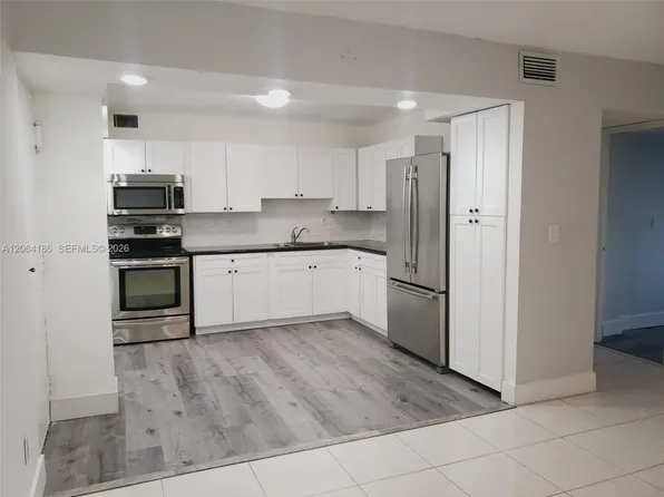6861 SW 147th Ave APT 3B, Miami, FL 33193