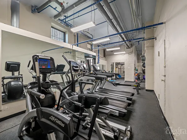 504 Grand Street image 9 of 10