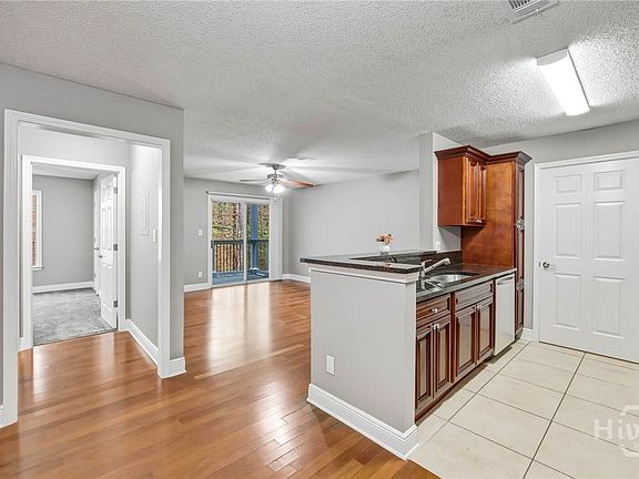 4th image of 6208 Santa Fe Parkway