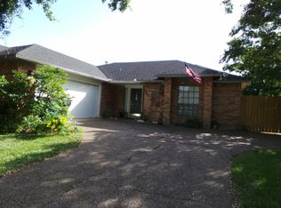 11613 Hondo Creek Dr, Corpus Christi, TX 78410