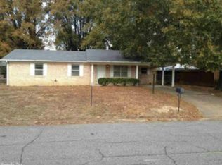 102 Jawanda Ln, Searcy, AR 72143