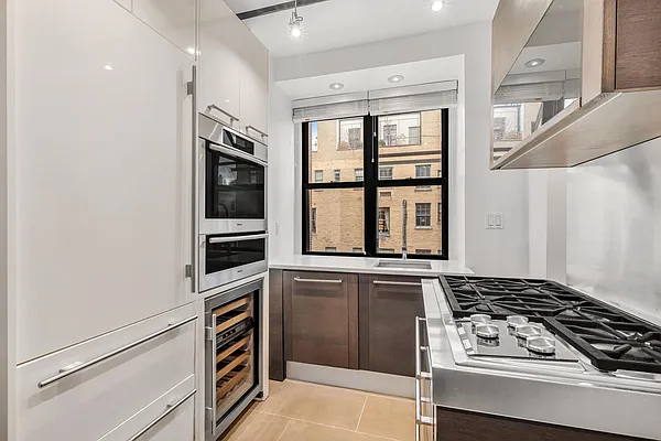 Rented by Sotheby's International Realty | media 29