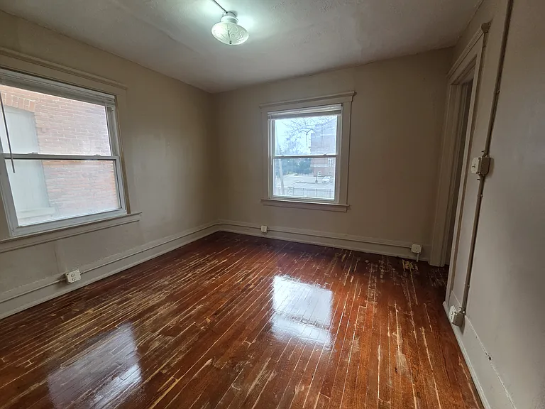 414 Perrin St #2 — Photo 16
