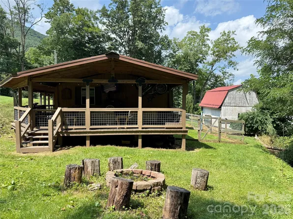 433 Little Cove Rd, Waynesville, NC 28786