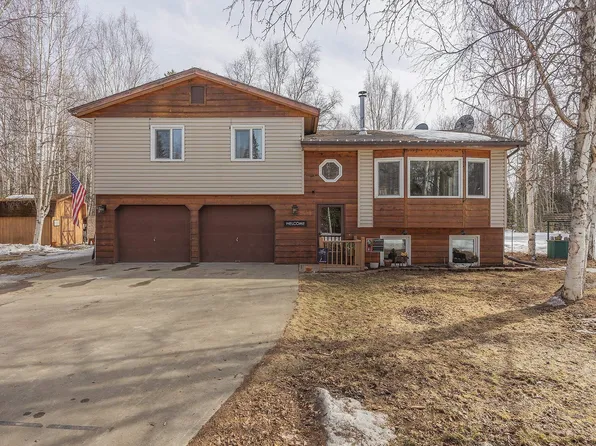2688 Gain St, North Pole, AK 99705
