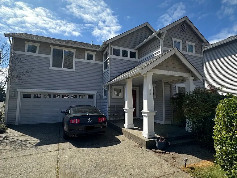 1171 Swan Loop — Photo 1