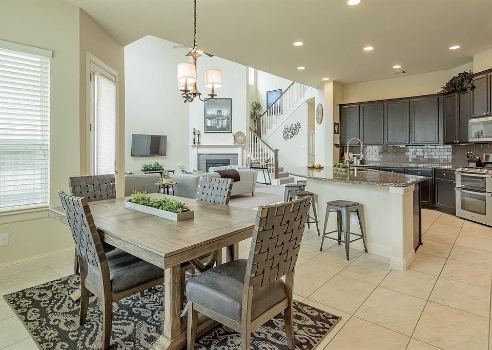 Whirlpool Stainless appliances with a double oven gas range helps use this space for large gatherings!