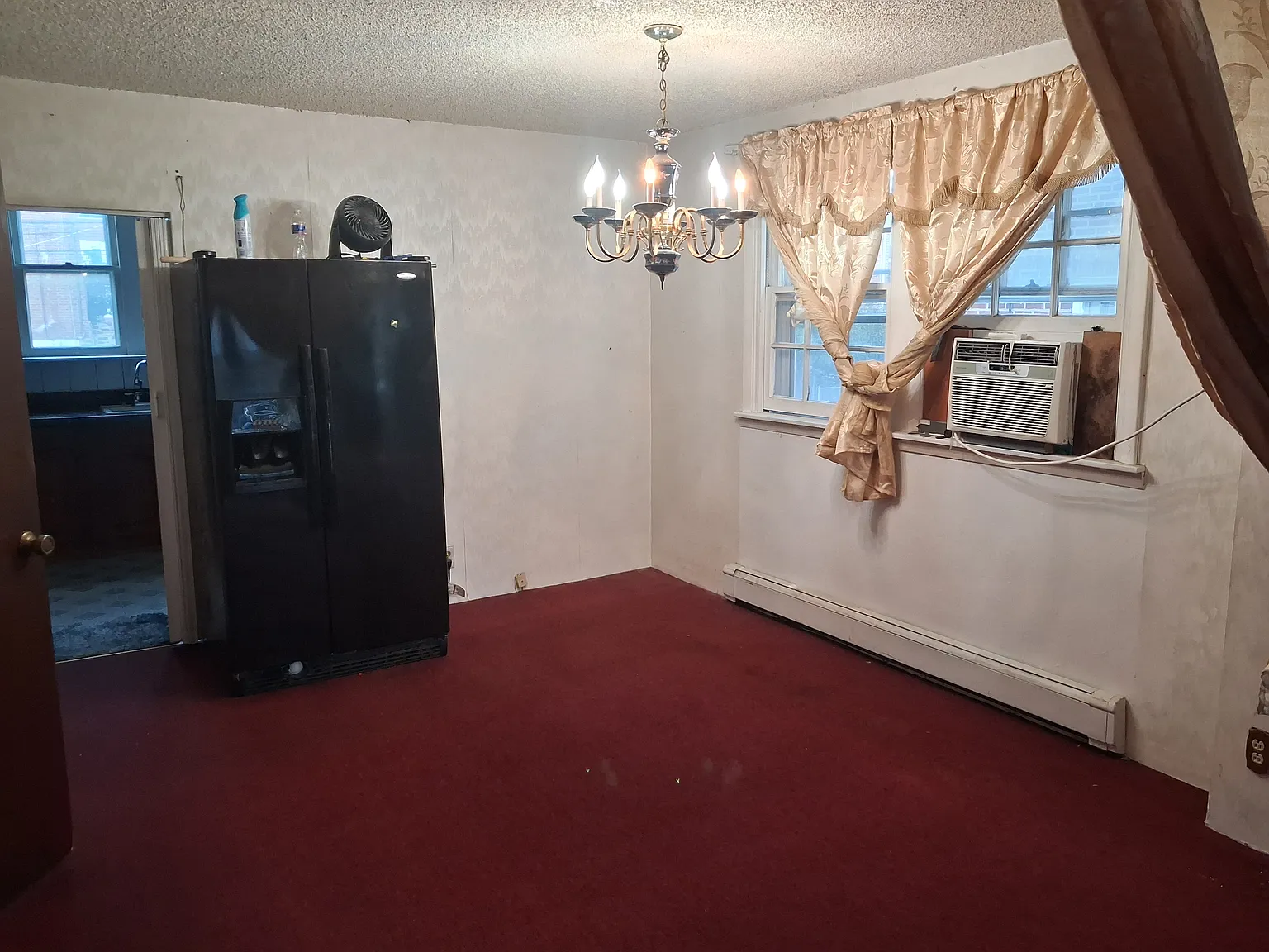 4 bed, 2.5 bath, 1850 sqft, $2,400 — Photo 4
