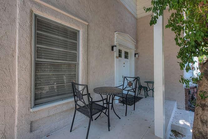 1st image of 4549 Cahuenga Blvd APT 3