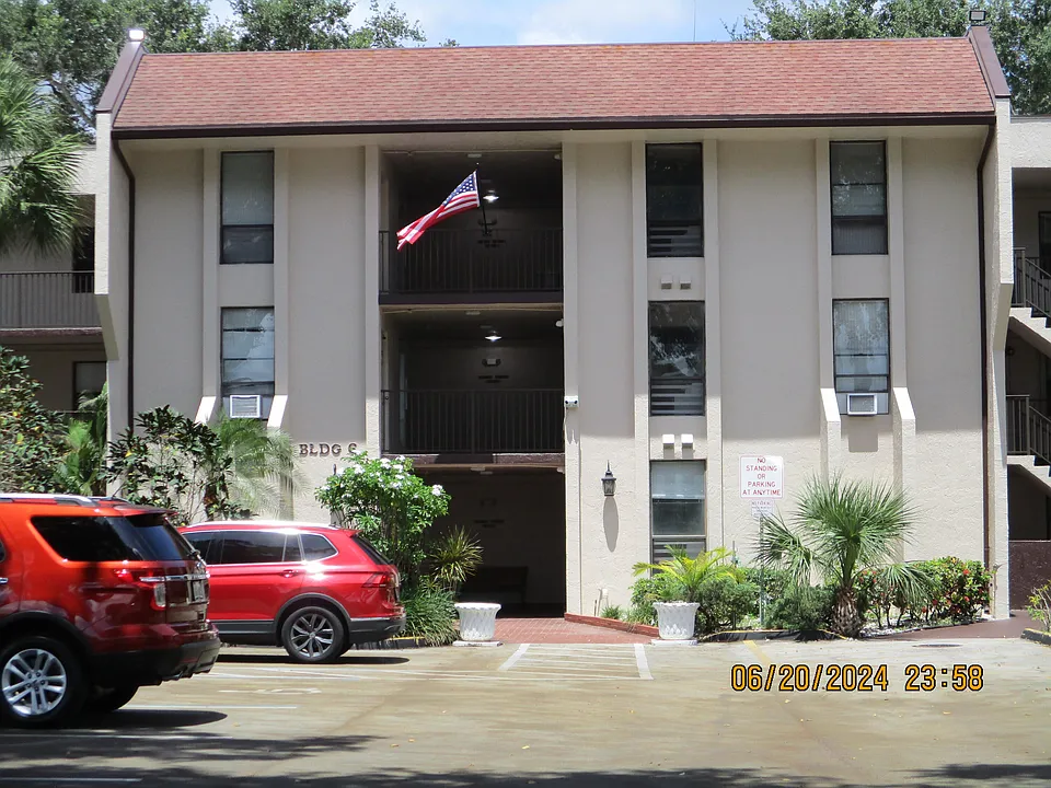 6751 N University Dr #320