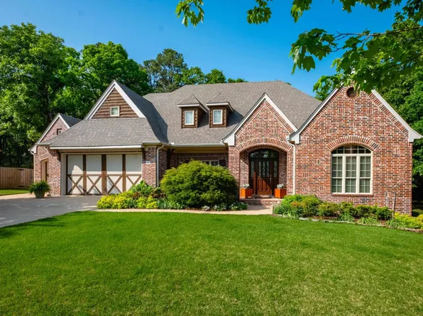 11 Wellington Parish Cv, Little Rock, AR 72211
