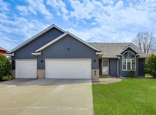 1408 Homestead St, Shakopee, MN 55379