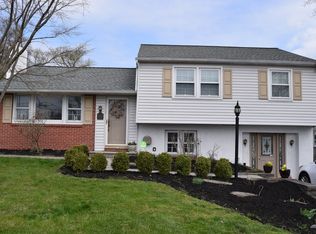 17 Cedar Grove Rd, Conshohocken, PA 19428