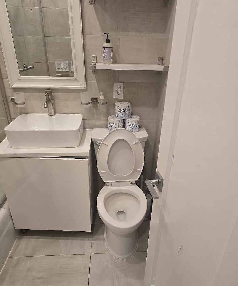 1 bed, 750 sqft, $2,500 — Photo 2