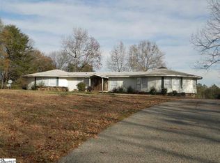 155 Edgewater Rd, Inman, SC 29349