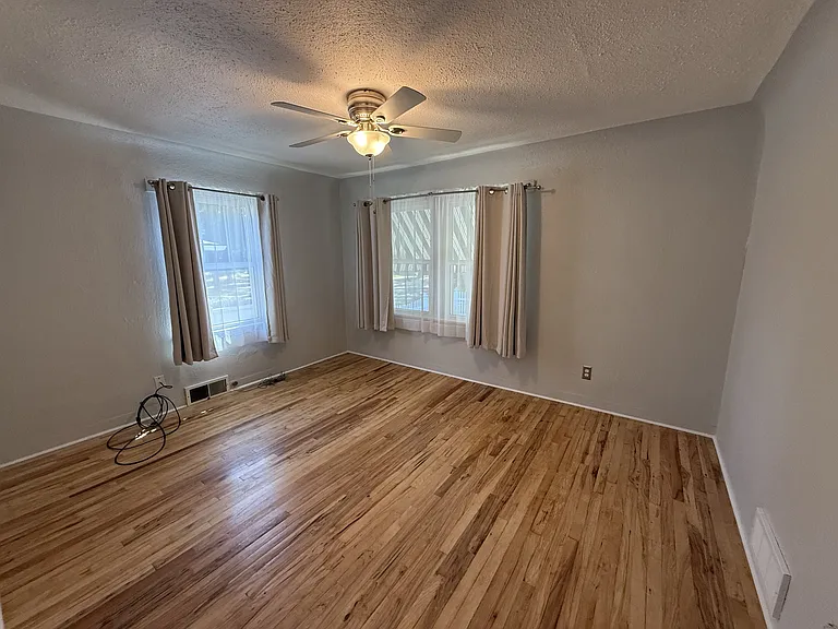 2423 Pine St #1 — Photo 14