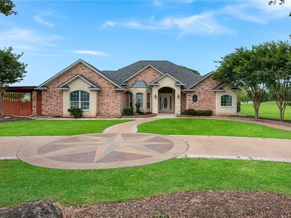 3208 Stampede Dr, Bryan, TX 77808