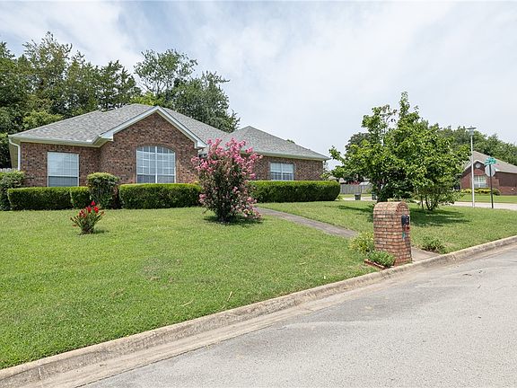 3rd image of 1781 N Misty Ln