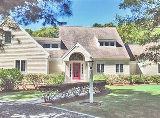 13 Surrey Pl, Mashpee, MA 02649
