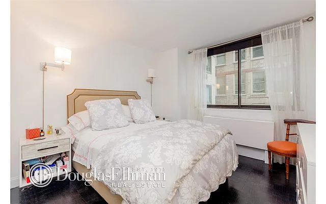 Rented by Douglas Elliman | media 22