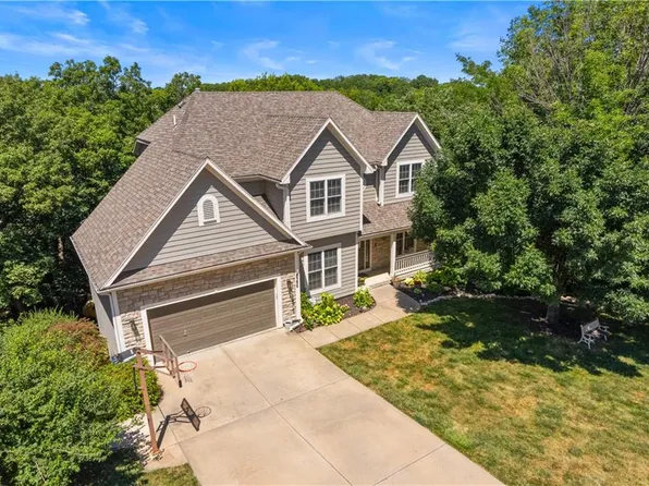 8386 Timber Trails Dr, De Soto, KS 66018