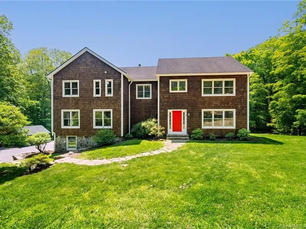 36 Topstone Road, Ridgefield, CT 06877