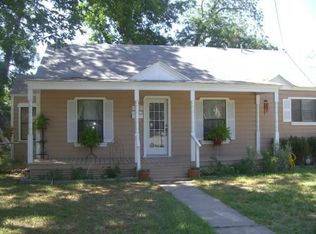 207 Cummings St, Uvalde, TX 78801