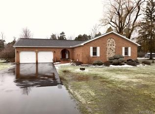 174 Pavement Rd, Lancaster, NY 14086