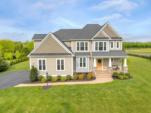 4429 Shagbark Ln, Earlysville, VA 22936